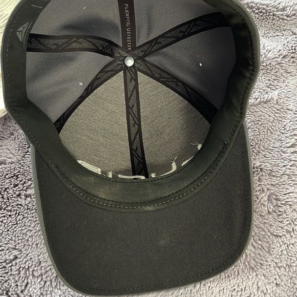 LUCID MOTORS GRAY STRETCH FITTED HAT - Picture 8 of 9
